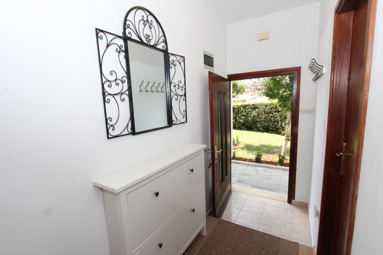 רוביני Apartments Mirela מראה חיצוני תמונה