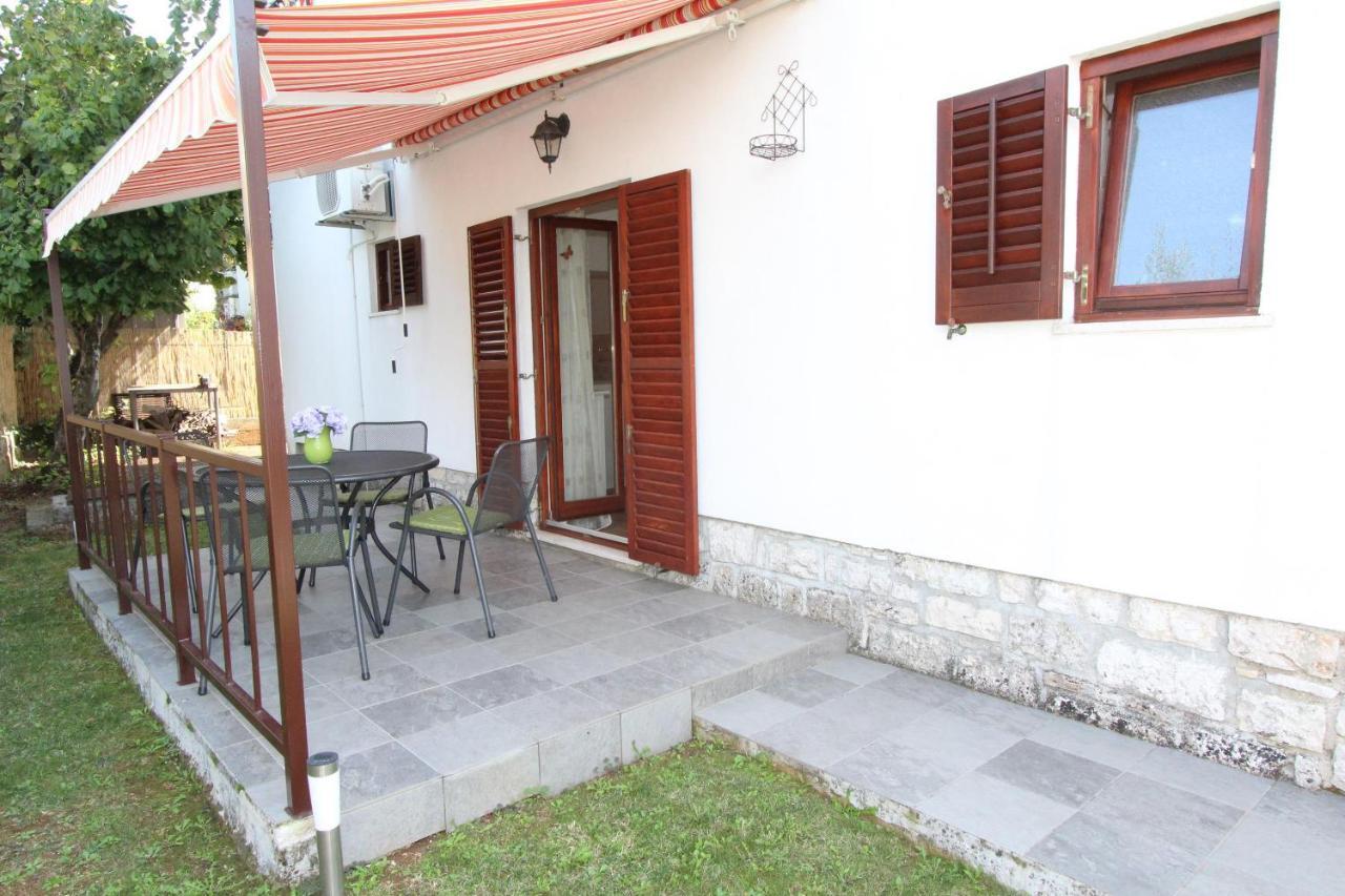 רוביני Apartments Mirela מראה חיצוני תמונה