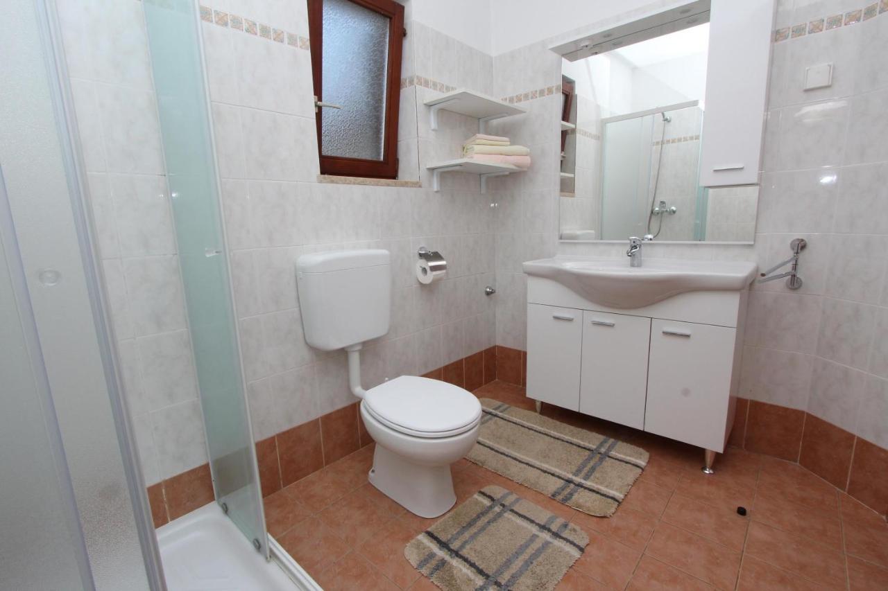 רוביני Apartments Mirela מראה חיצוני תמונה